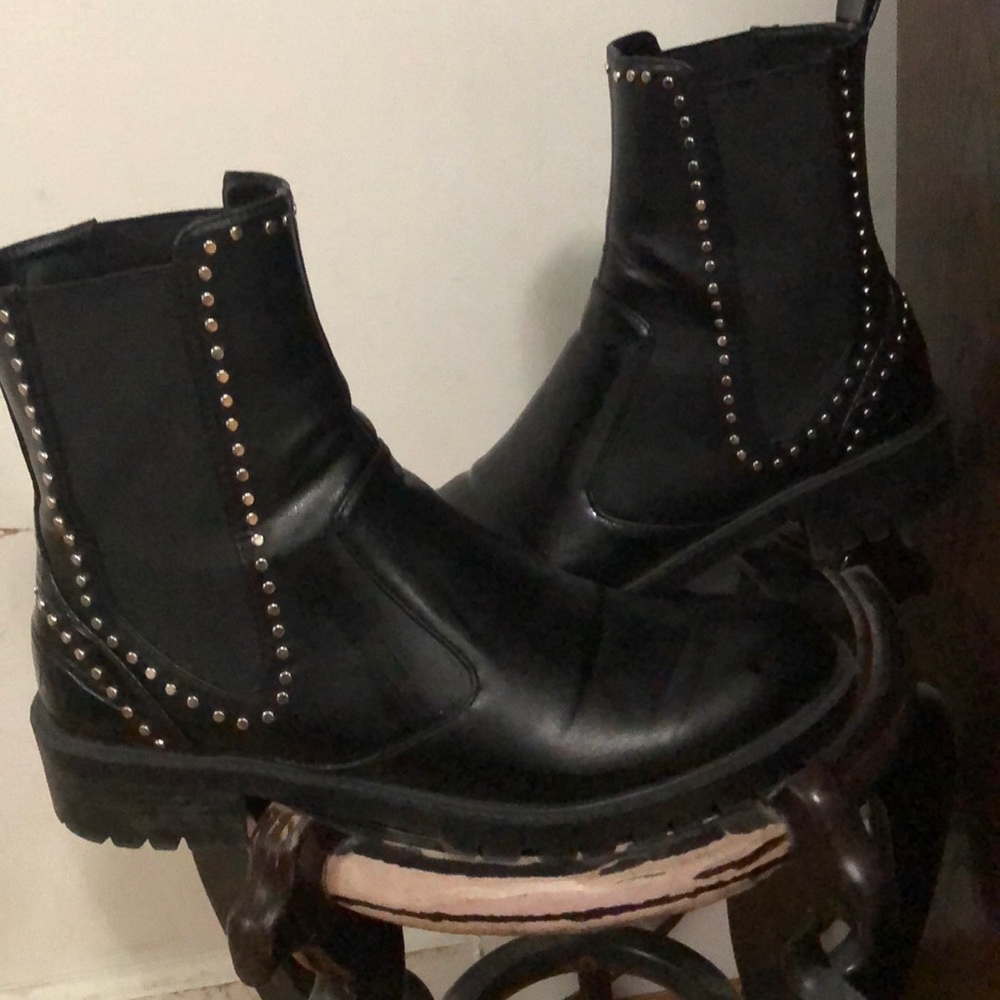 Black leather mid calf Zara boots
